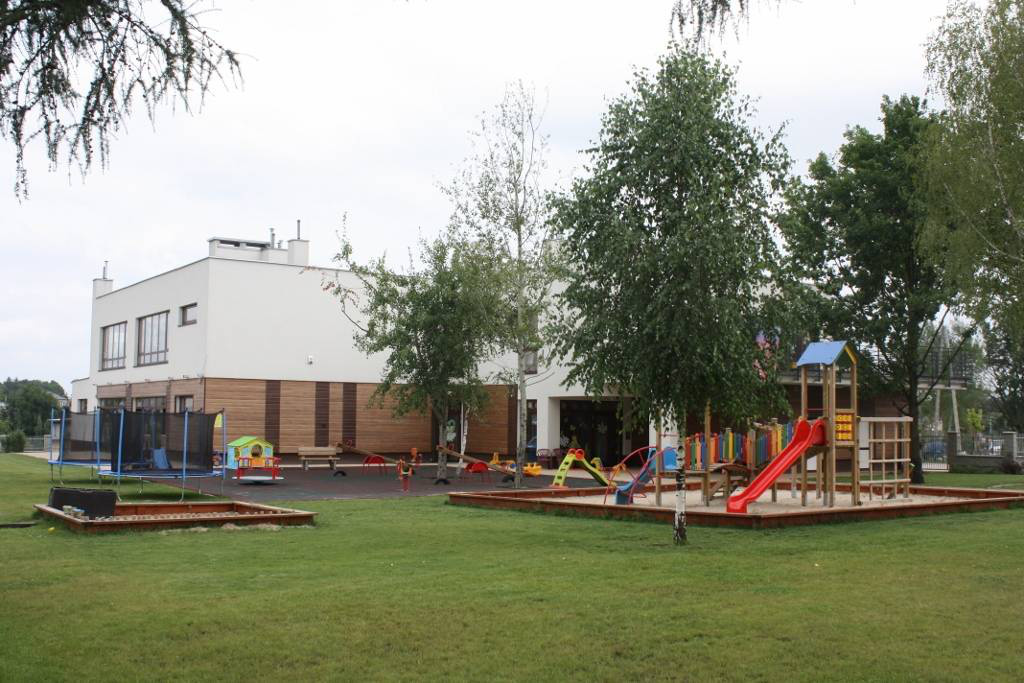 Przedszkole — usługi i publiczne